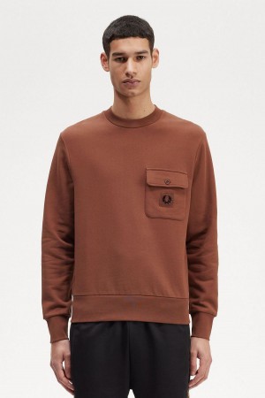 Pánské Mikiny Fred Perry Badge Detail Crew Neck Hnědé | CZIIZ28764