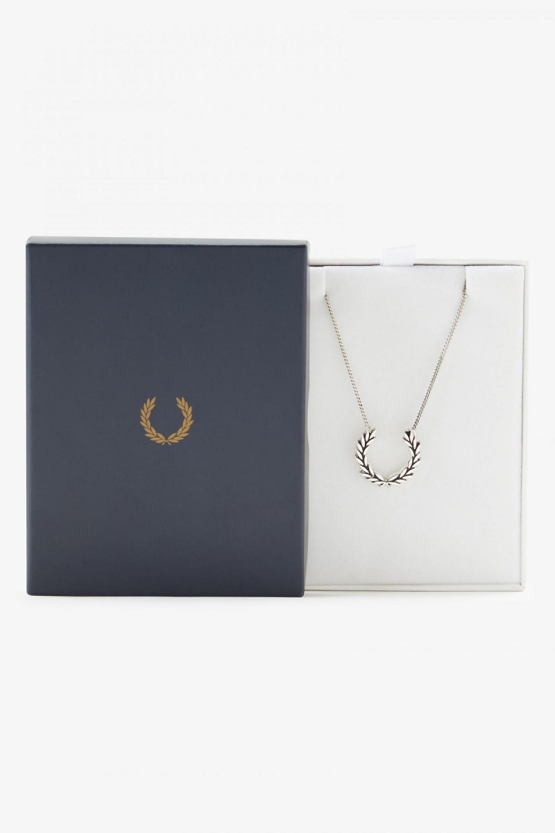 Accessories Šperky Fred Perry Laurel Wreath Necklace Stříbrné | FCZUI99416