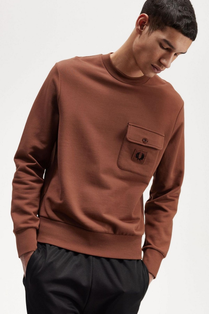 Pánské Mikiny Fred Perry Badge Detail Crew Neck Hnědé | CZIIZ28764