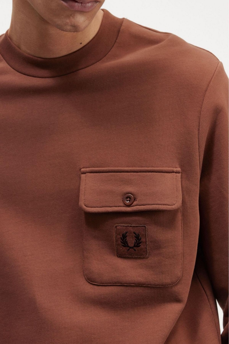 Pánské Mikiny Fred Perry Badge Detail Crew Neck Hnědé | CZIIZ28764